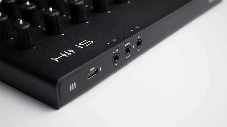 N32B SlimのMIDI端子